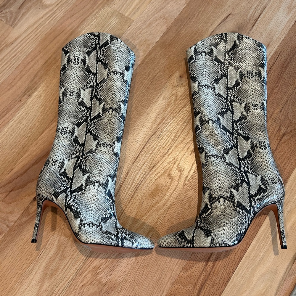 Schutz Maryana Boot size 9B